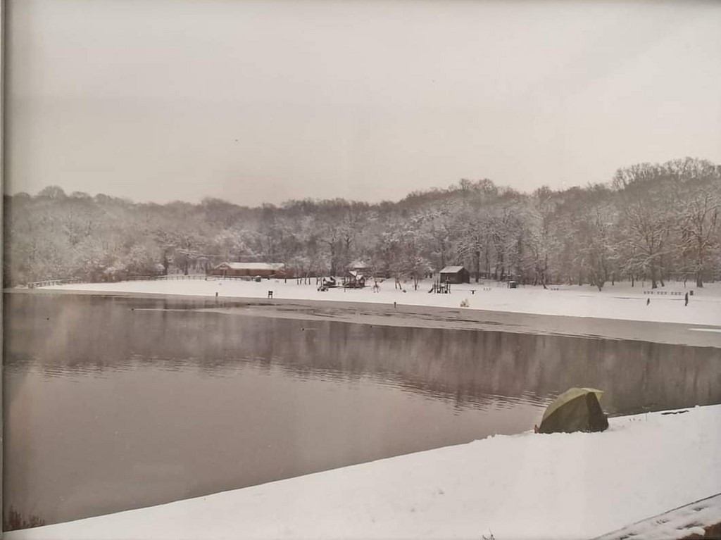 A Winter Scene At Ruislip Lido