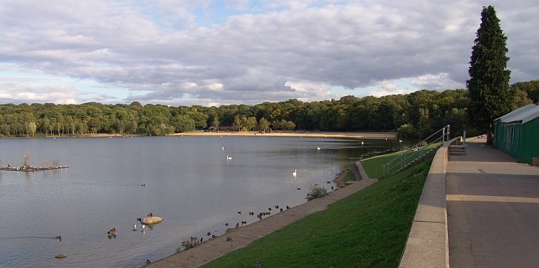 The dam at Ruislip Lido