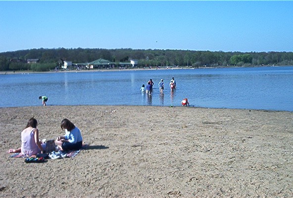 People Paddling In Ruislip Lido - Not Recommended